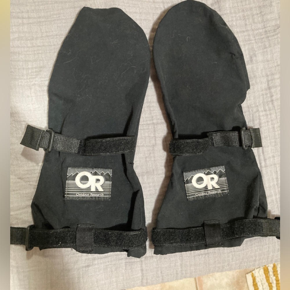 Outdoor Research Shell Mittens - Medium